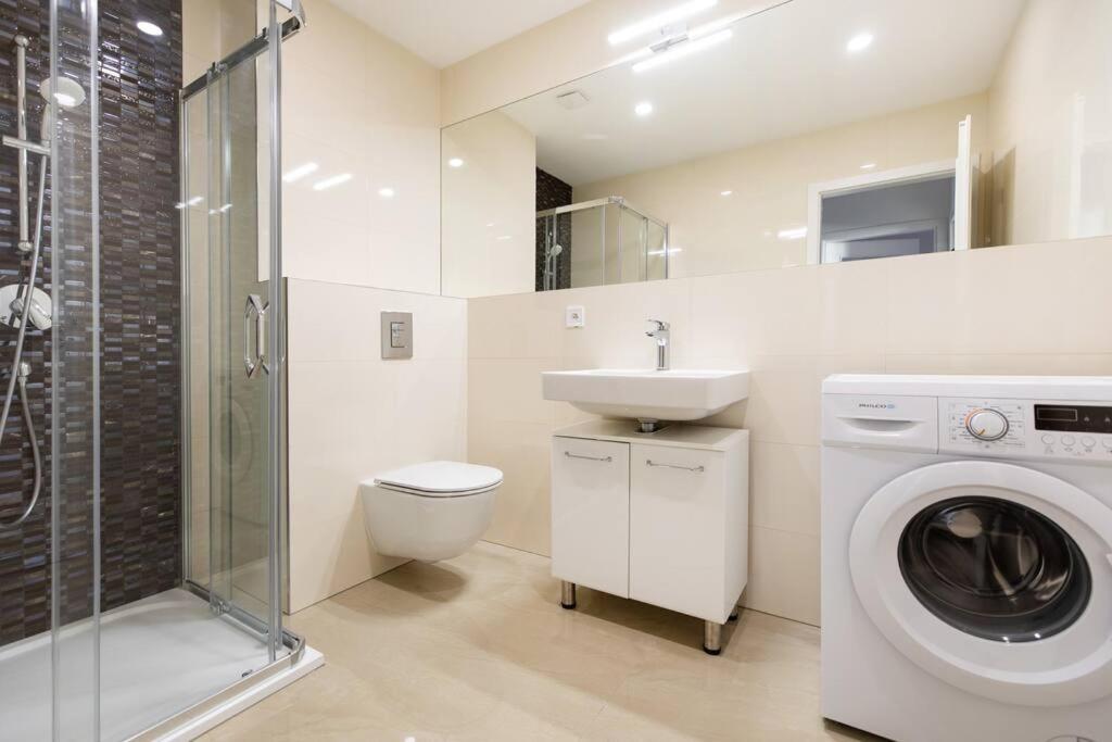 Centrally Located Gem In Prague