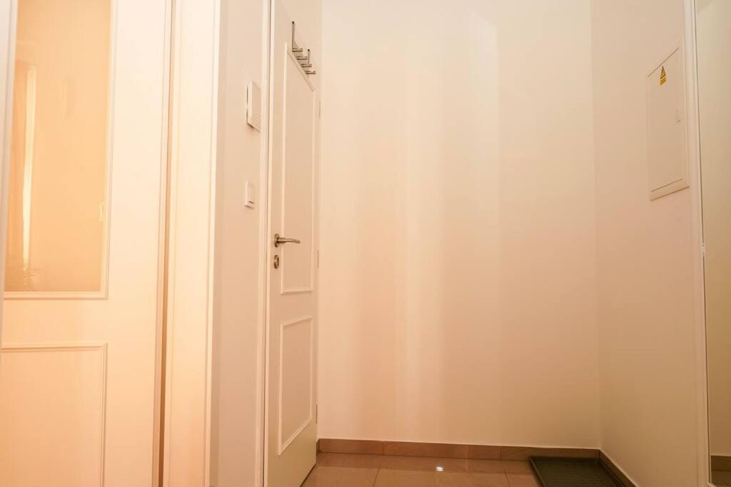 Centrally Located Gem In Apartment Prague